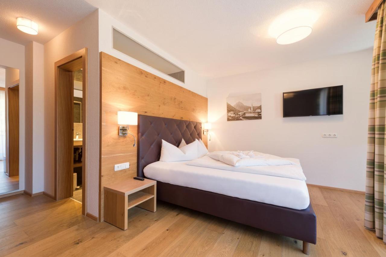 Hotel Enzian Paznaun See Εξωτερικό φωτογραφία