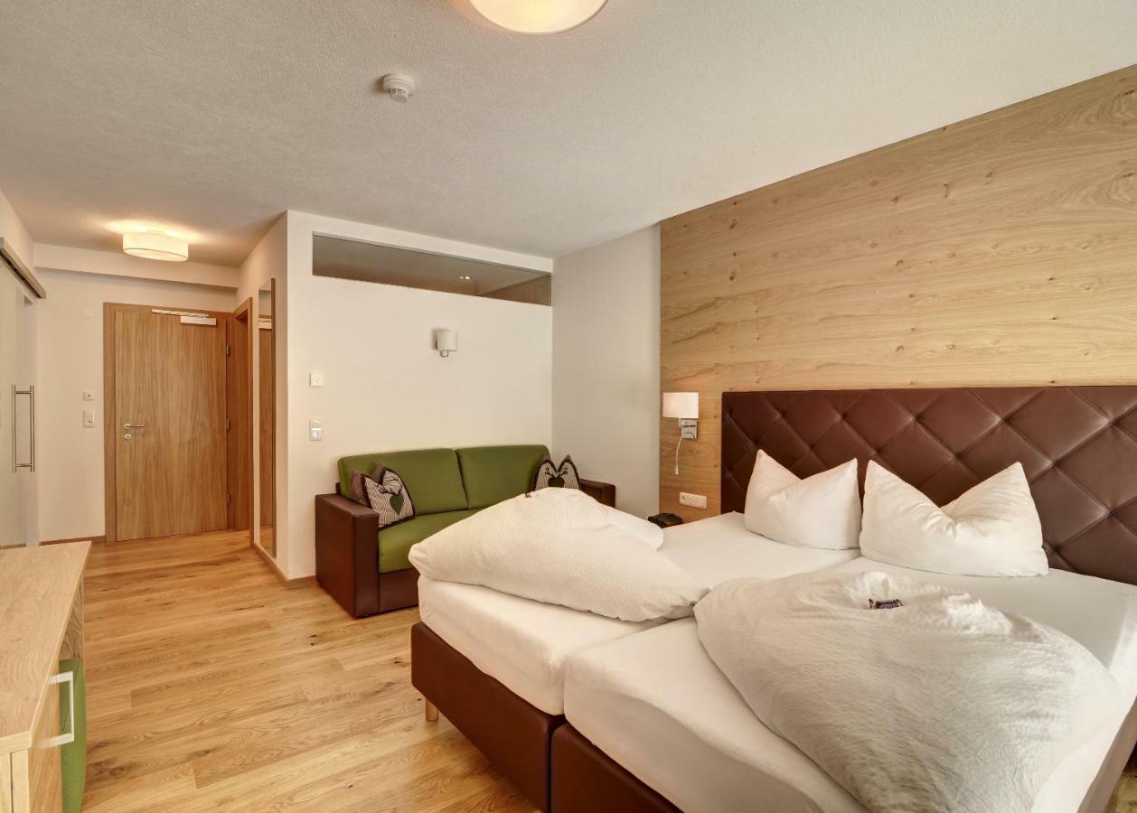 Hotel Enzian Paznaun See Εξωτερικό φωτογραφία